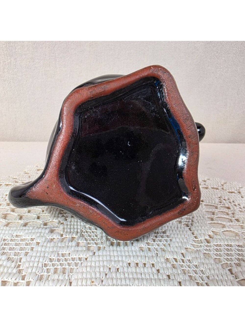Vintage Shafford Redware Black Cat Teapot With Red & White Painted Details - 5" - Picture 6 of 8
